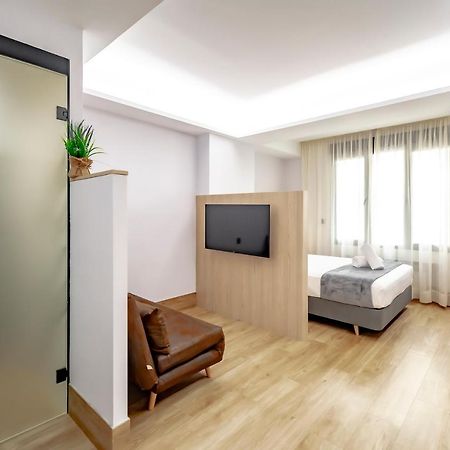 Dobohomes - Montesa 20 Apartamentos Мадрид Екстериор снимка