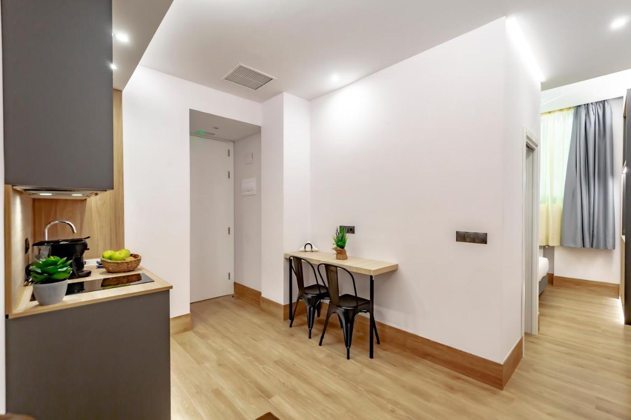 Dobohomes - Montesa 20 Apartamentos Мадрид Стая снимка